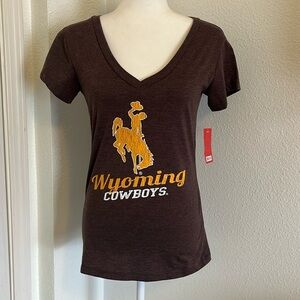 NWT Wyoming Cowboys T-shirt V Neck Short Sleeve Size M
